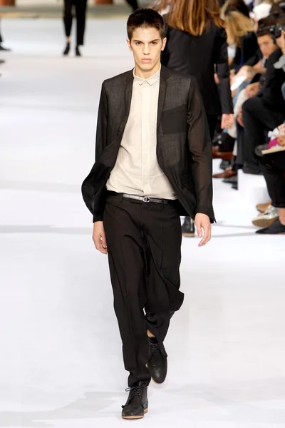 Look 2